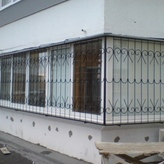 сварная, стальная решетка на балкон