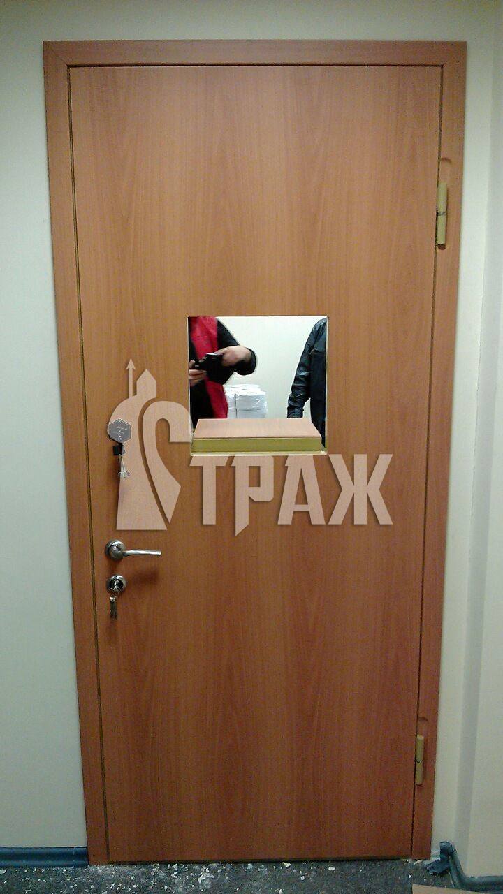 кассовые двери с откидным лотком
